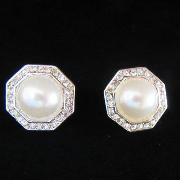 Vintage clear rhinestone & faux pearl octagonal clip on earrings marked jjG - Picture 3 of 7